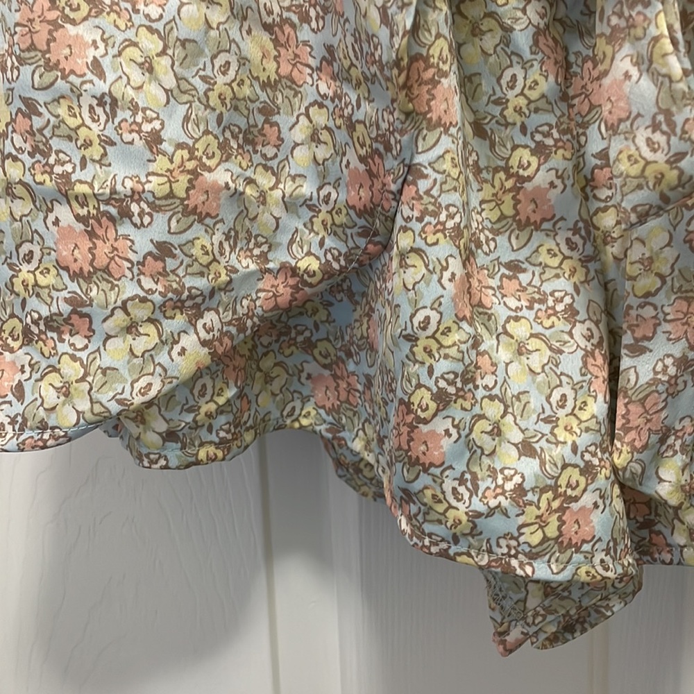 Altar’d State satin romper NWOT Small - Picture 4 of 8